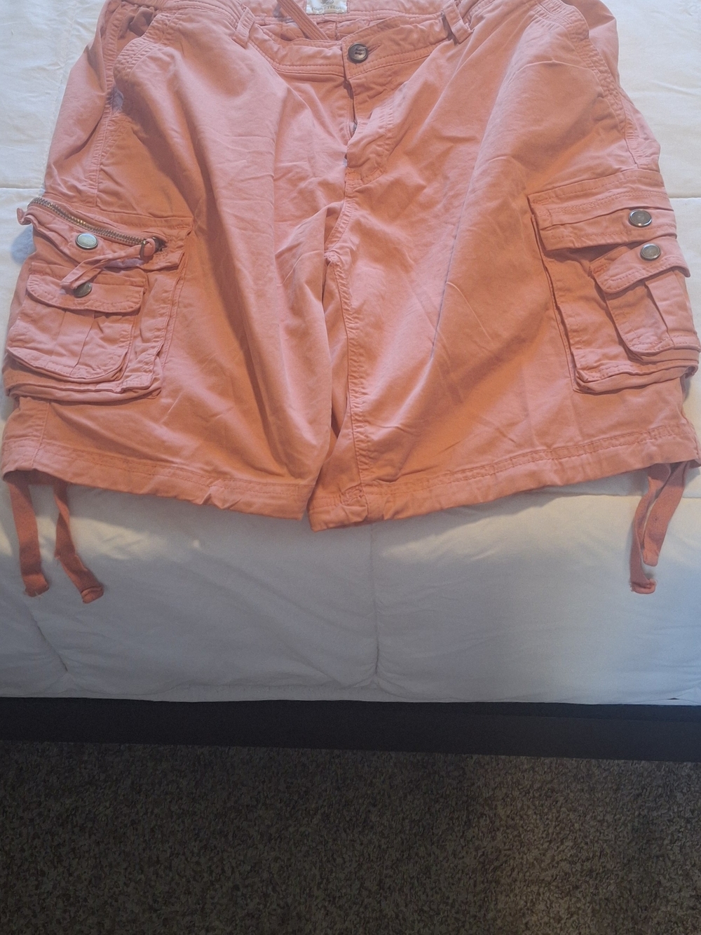 Women's Coral Cargo Shorts with Utility Pockets